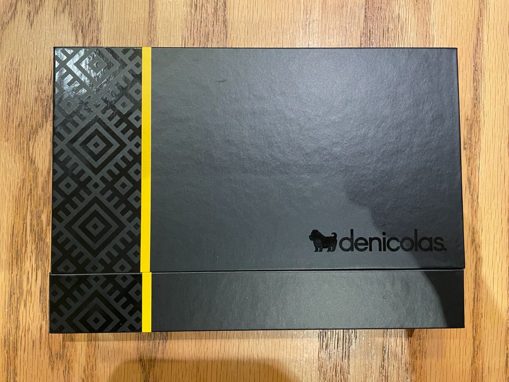 Caja Negro/Amarillo Jelly