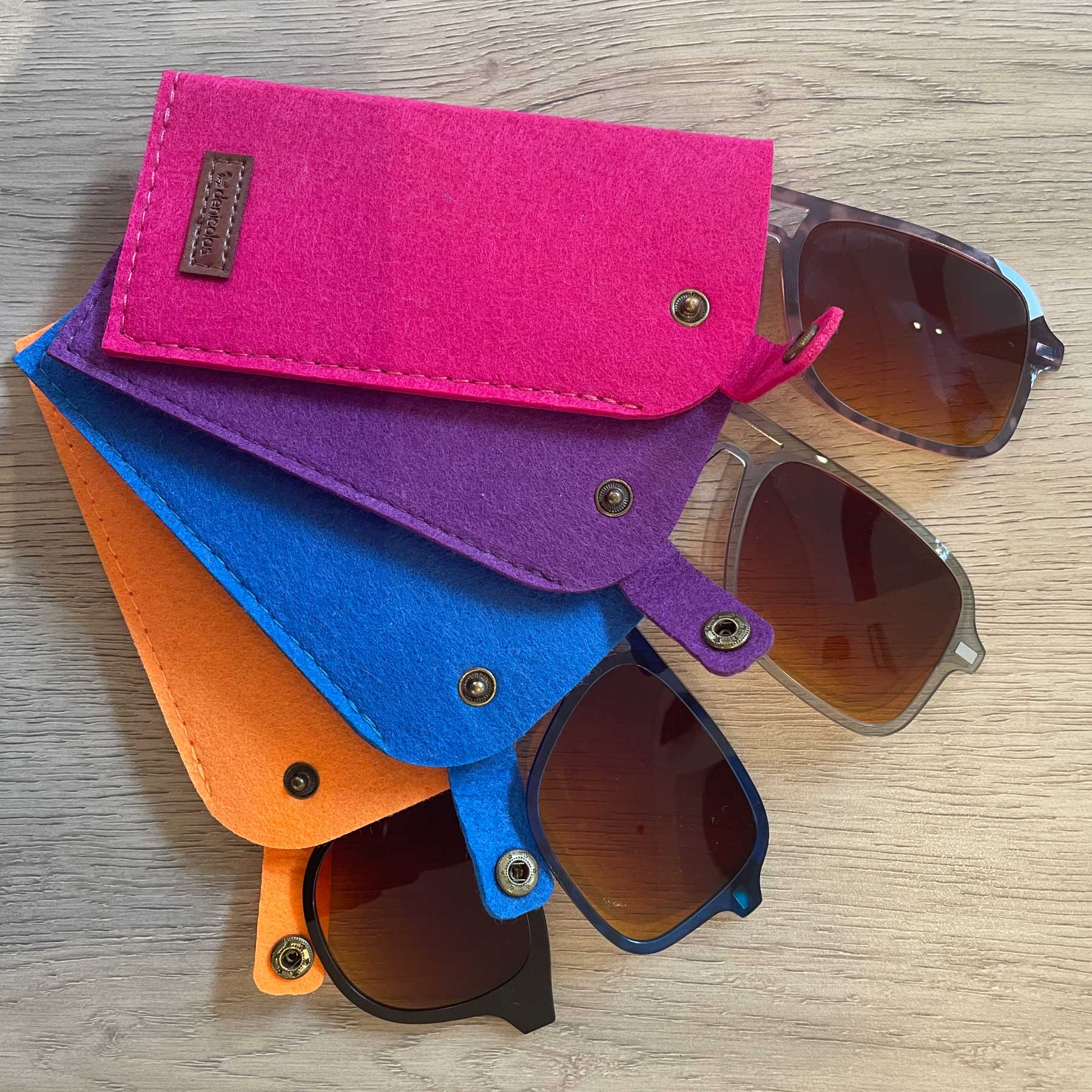 Estuche (sobre) de fieltro para micas